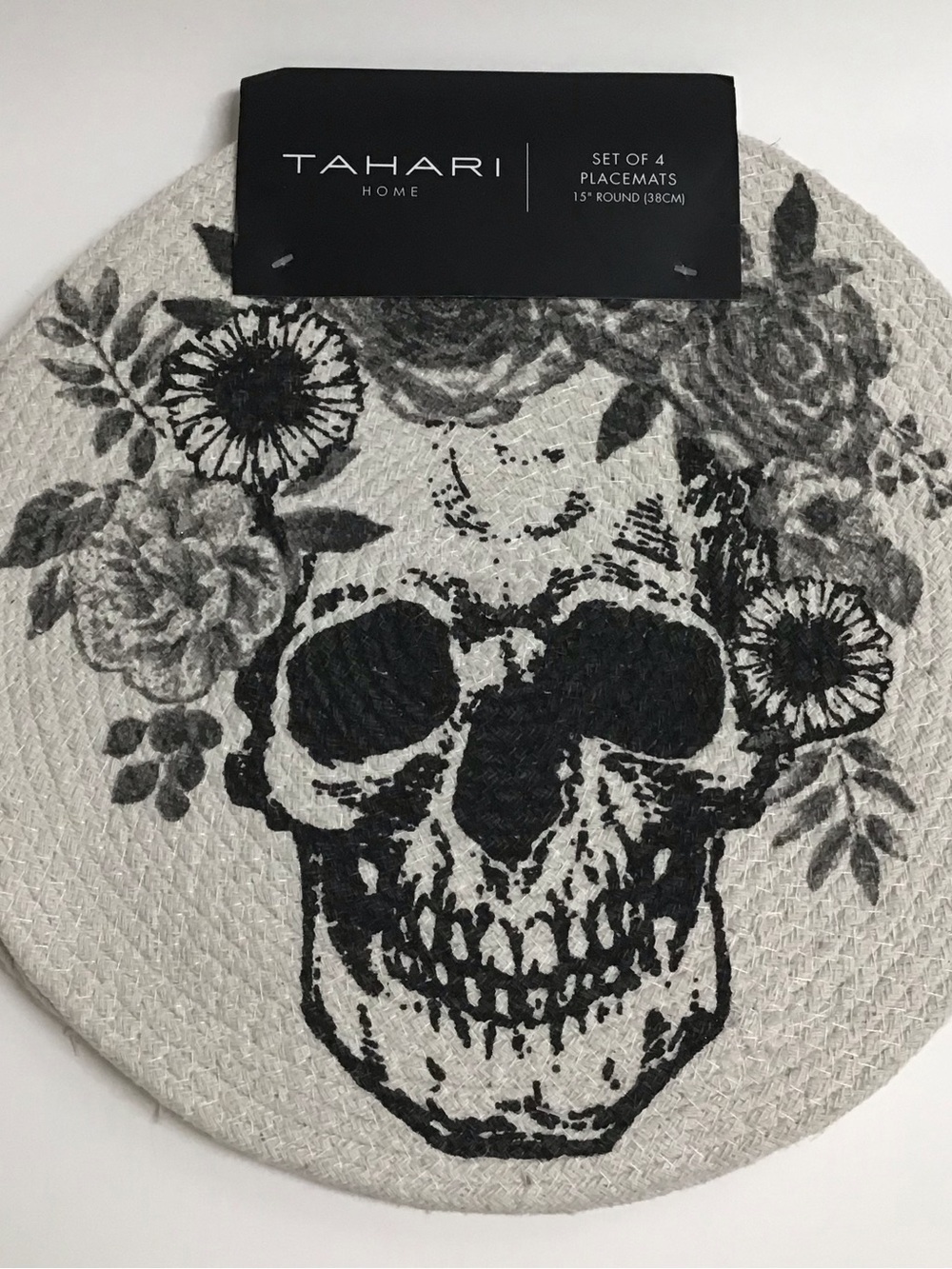 Tahari Home Skull Placemat SET OF 4 Day of Dead Halloween Sugar Skull Woven NEW